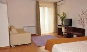 Vitoria Village فندق